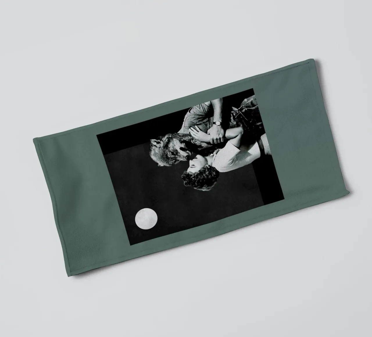 You Dont Look the Same as When I Was Dreaming asciugamano da bagno da Maarten Léon