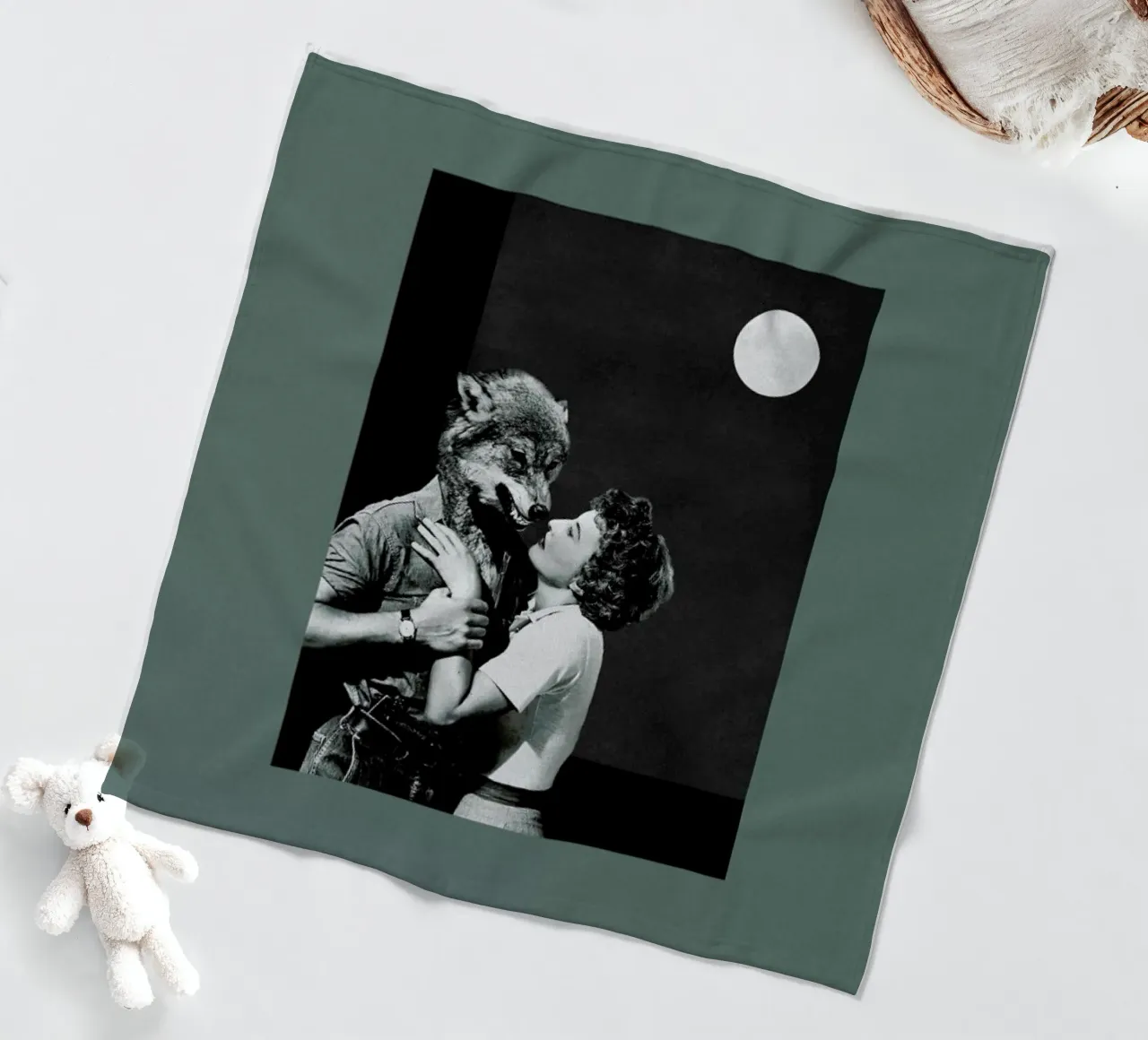 You Dont Look the Same as When I Was Dreaming coperta in pile da Maarten Léon