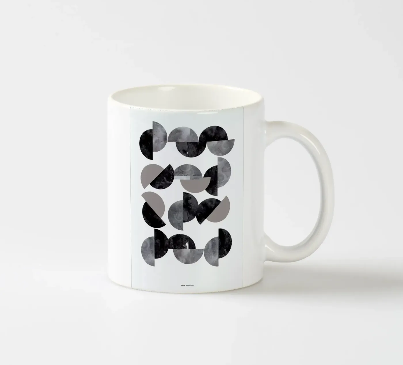 Geometric ceramic mug by Nordic Creators