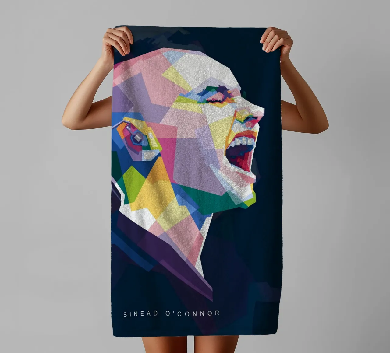 Sinead O'Connor in stile WPAP asciugamano da bagno da Alkahfsmart