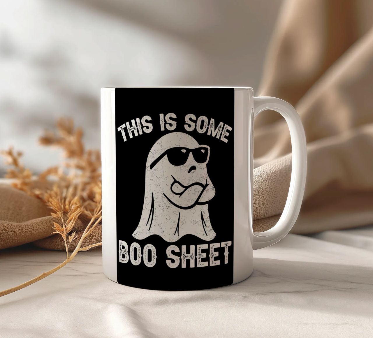 Questo è un foglio di Boo tazza in ceramica da Delaplane