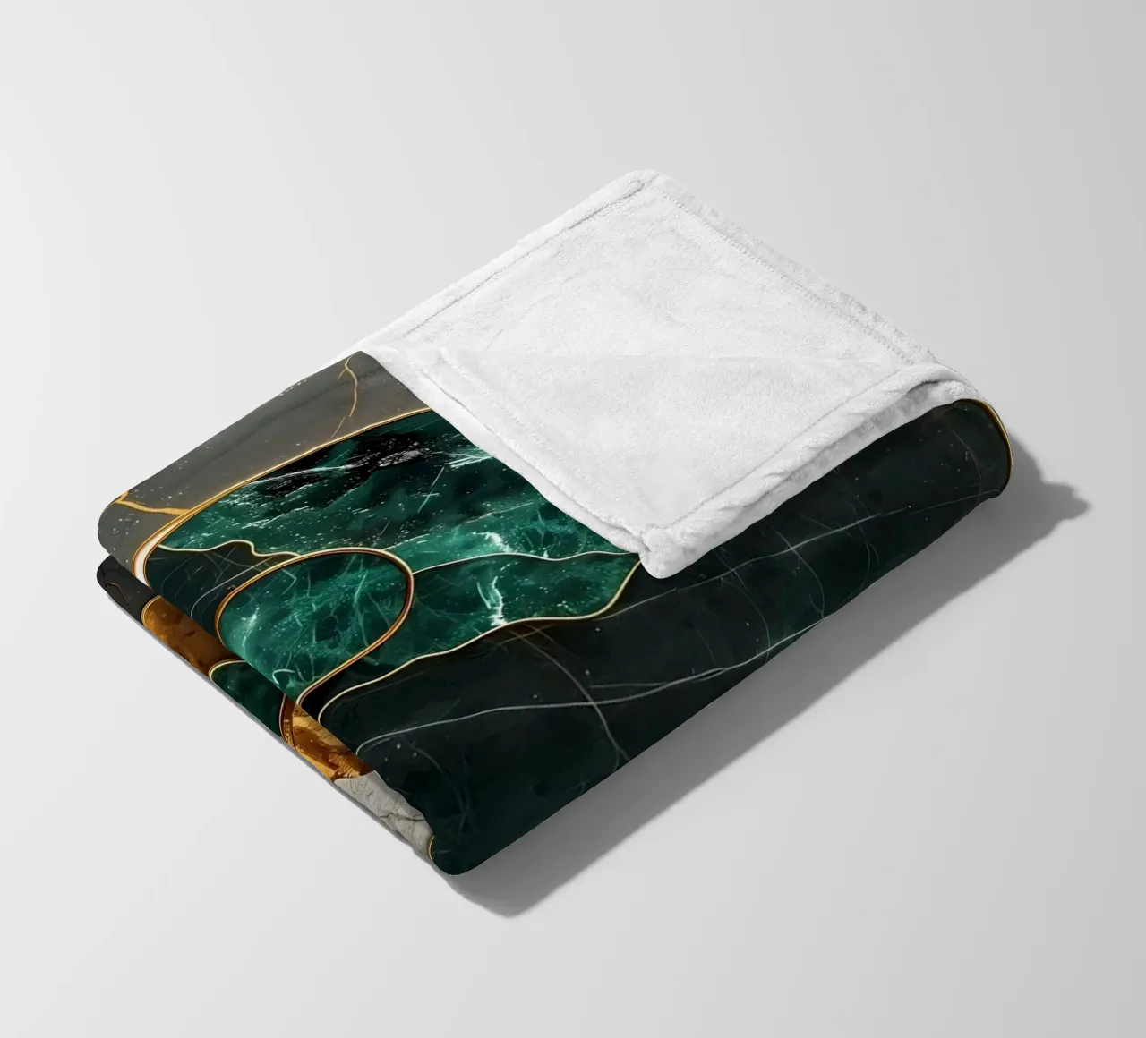 Armonia Yin Yang Kintsugi coperta in pile da Mikesell
