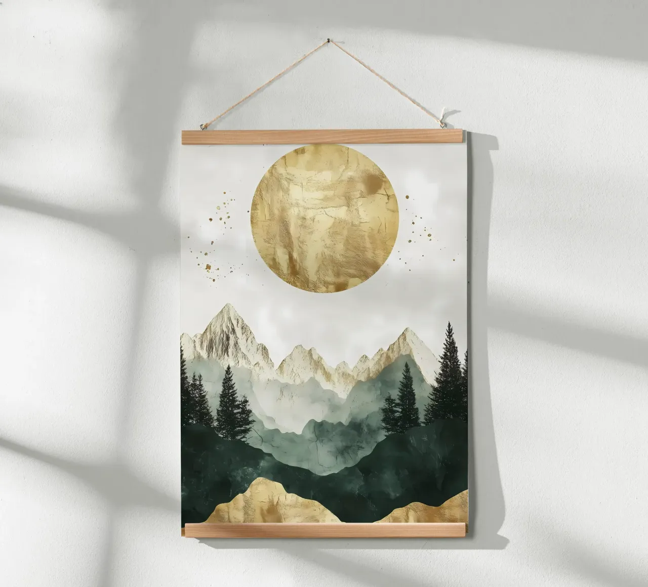 Paesaggio della montagna d'oro poster con telaio in plastica da Ginnery