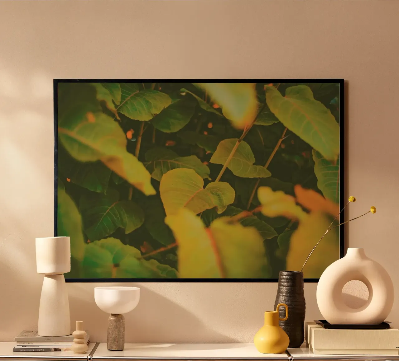 The Frail poster con telaio in plastica da Pale Grain