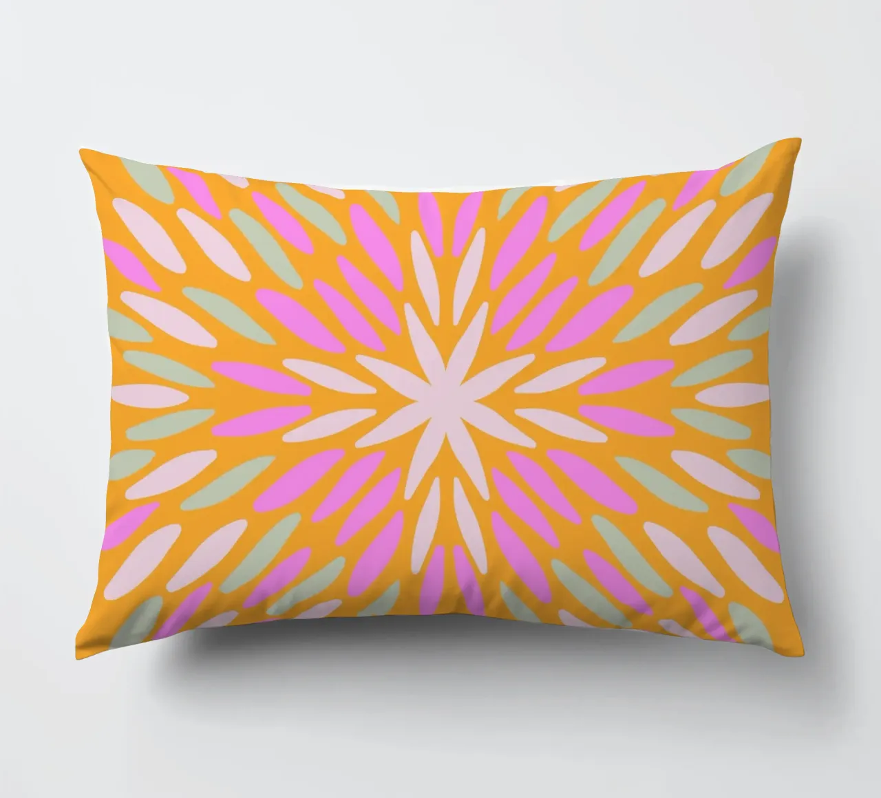 Petal burst - arancio, rosa e menta cuscino da Wackapacka