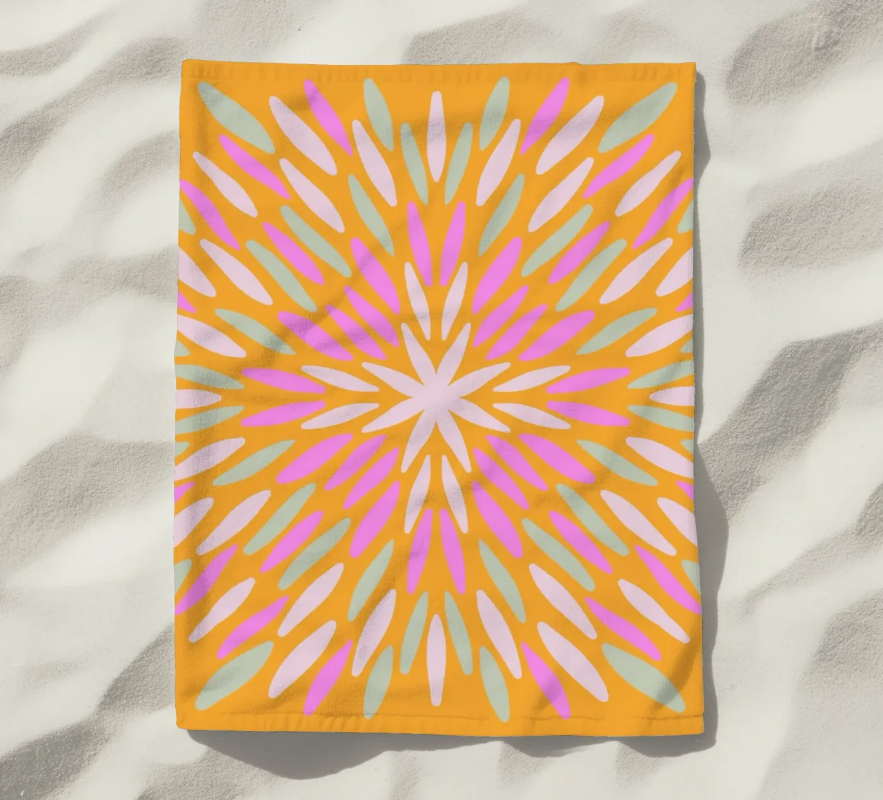 Petal burst - arancio, rosa e menta telo mare da Wackapacka
