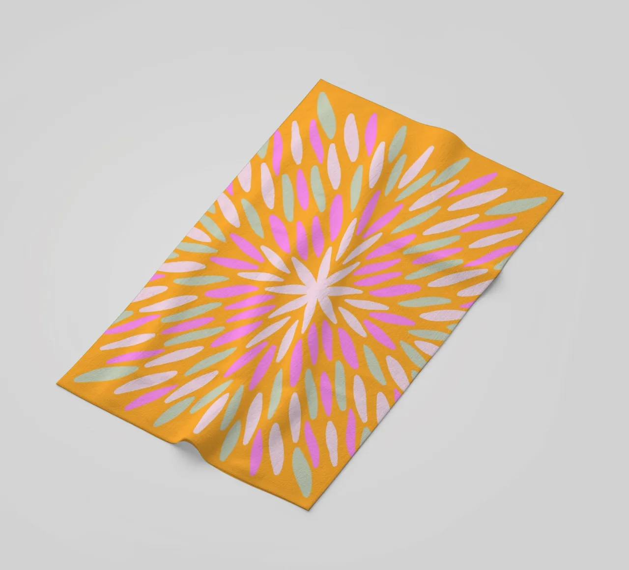 Petal burst - arancio, rosa e menta telo mare da Wackapacka
