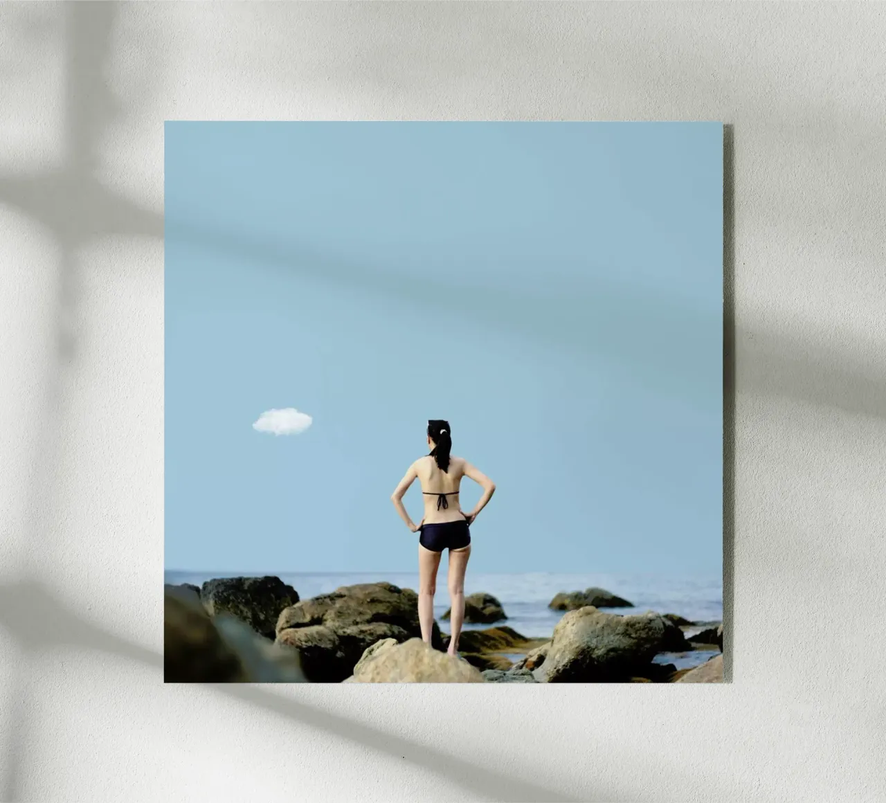 Elle acrylic glass by Rafael Burato