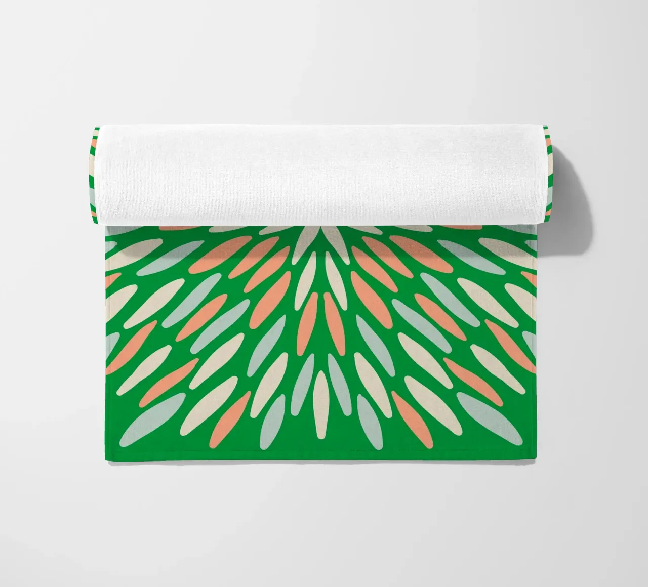 Scoppio di petali - verde, arancione, blu telo mare da Wackapacka