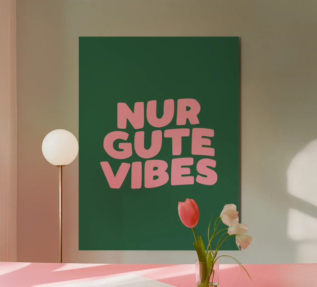Only Good Vibes Vibrante Verde Rosa Design tipografico tedesco alluminio dibond da THE MOTIVATED TYPE