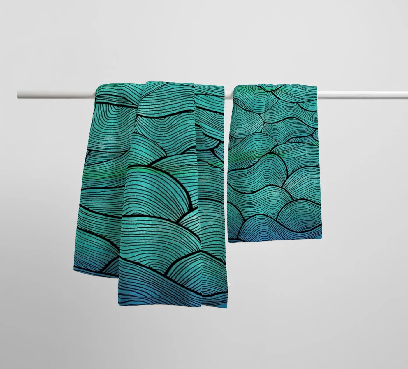 Sea Waves Pattern badhanddoek van Pom Graphic Design