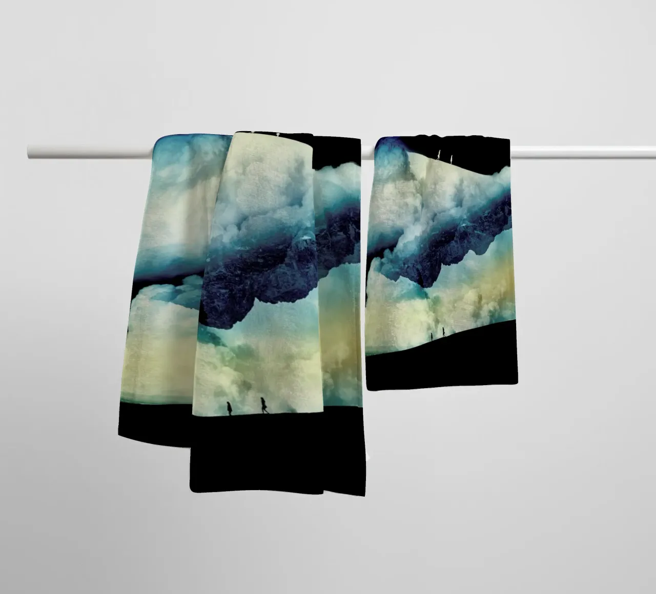 State of Isolation asciugamano da bagno da Stoian Hitrov