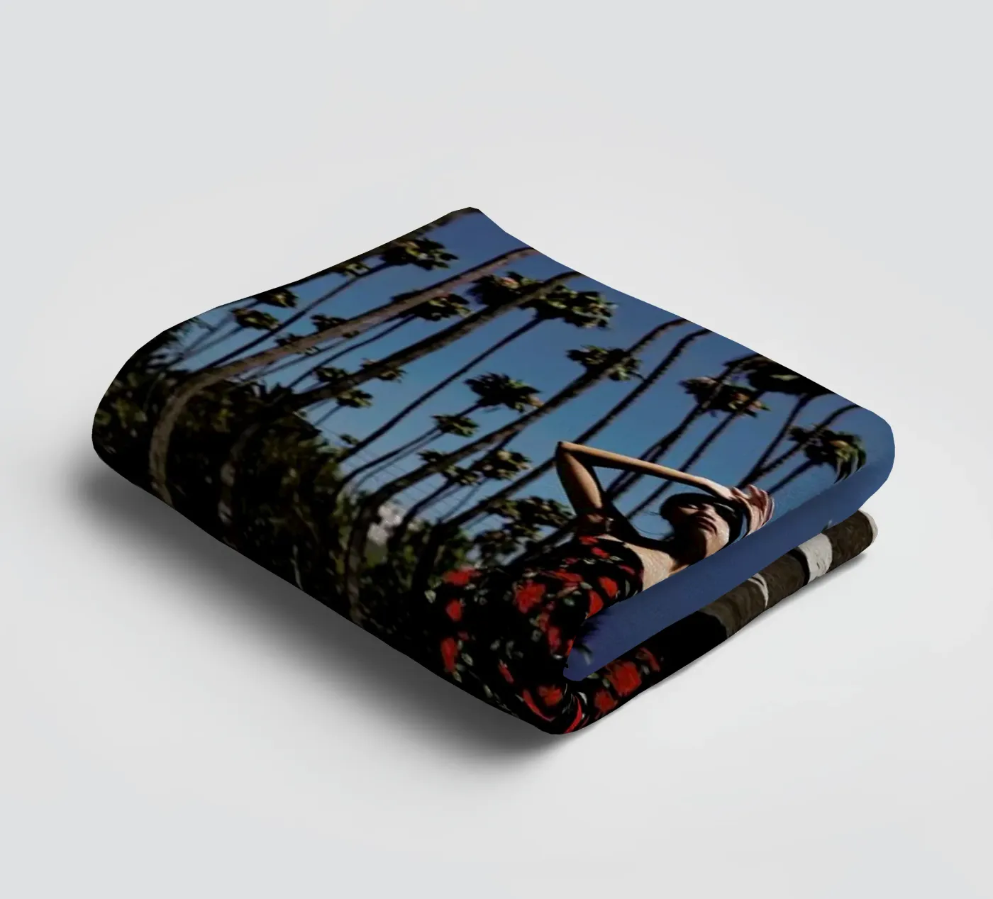 LA towel by Marie Bärsch