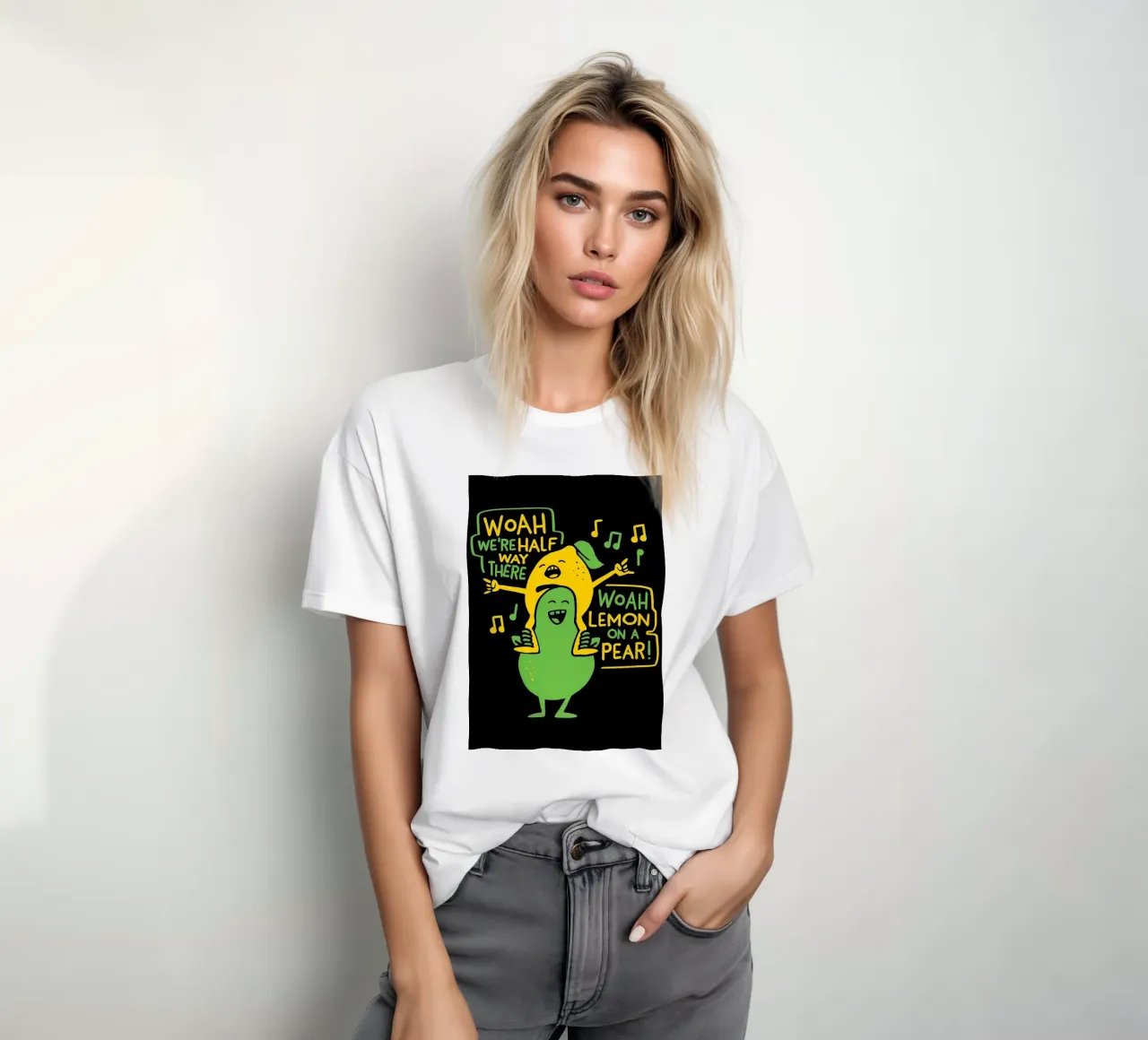 ZITRONE AUF EINER BIRNE T-Shirt von Delaplane