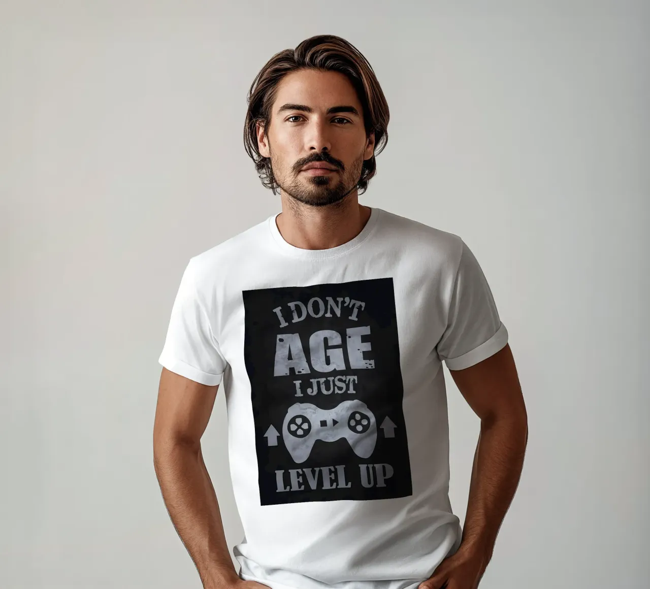 No envejezco Subo de nivel camiseta de Bassy