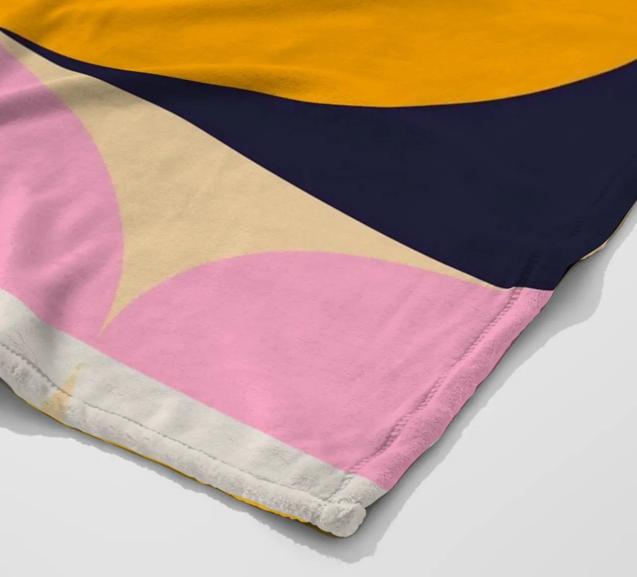 Spring Geometric coperta in pile da KHouse Studio