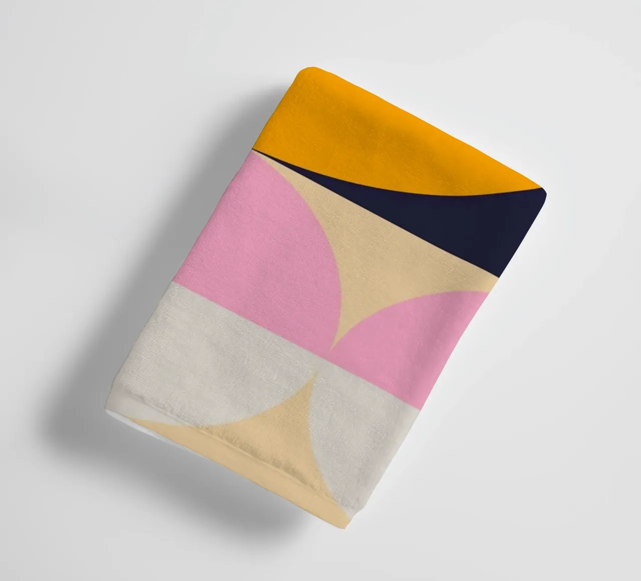 Spring Geometric asciugamano da bagno da KHouse Studio