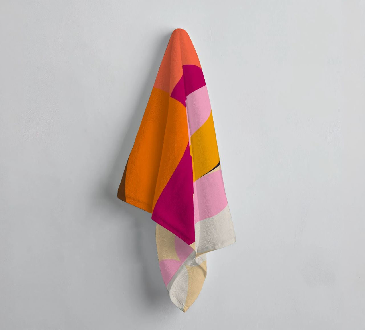 Spring Geometric asciugamano da bagno da KHouse Studio