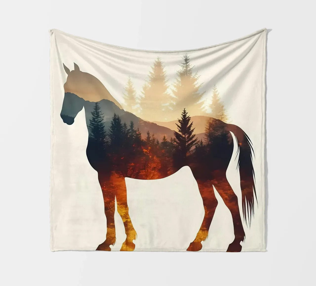 Sagoma di cavallo con foresta coperta in pile da Ginnery