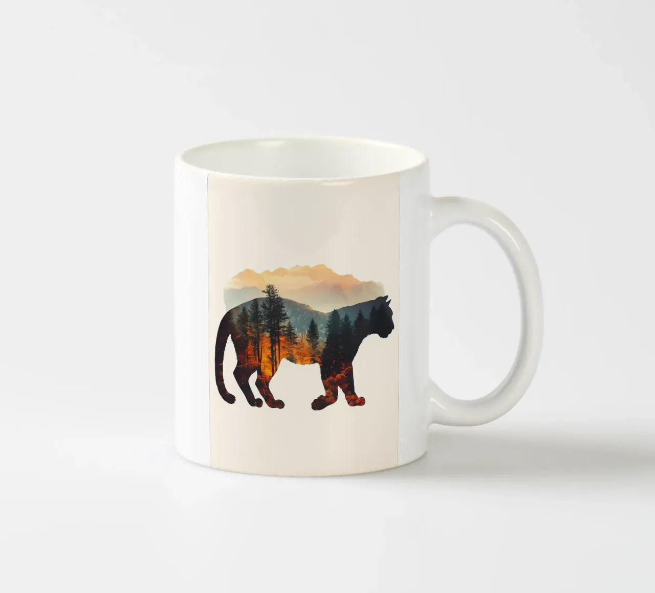 Sagoma di pantera di montagna tazza in ceramica da Ginnery