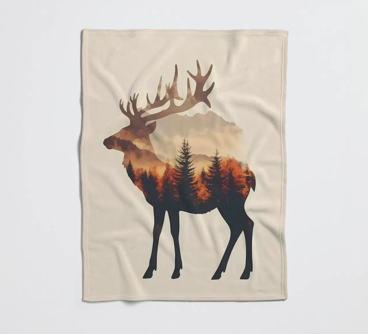 Sagoma di cervo con foresta coperta in pile da Ginnery
