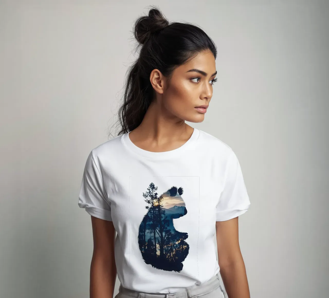 Sagoma di panda con foresta t-shirt da Ginnery