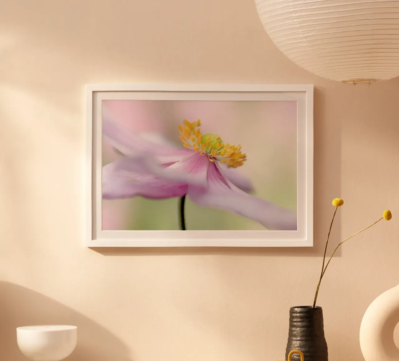 Japanese Anemone - Mandy Disher poster con telaio in legno da Pictufy