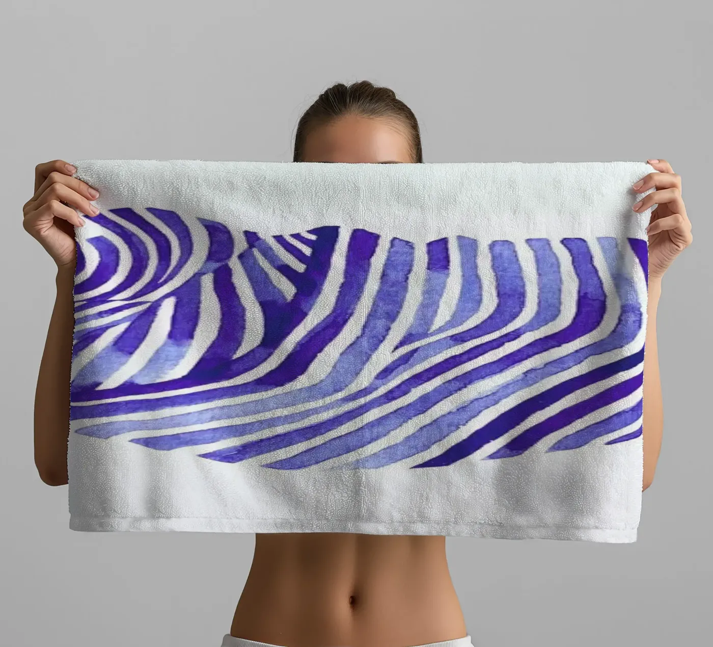 Waves Handtuch von Laura O'Connor