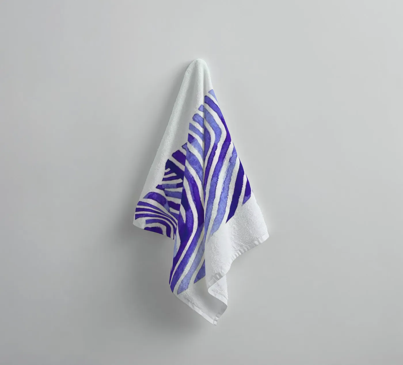 Waves Handtuch von Laura O'Connor