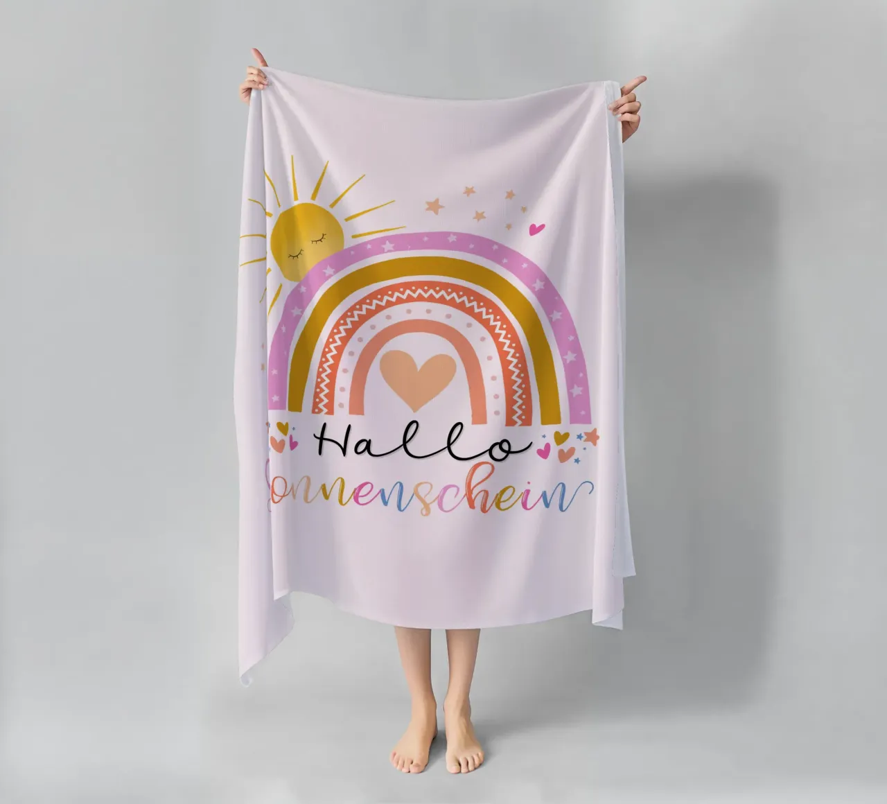 Ciao, sole. Simpatico arcobaleno in rosa. Per i bambini telo mare da CalliLetters