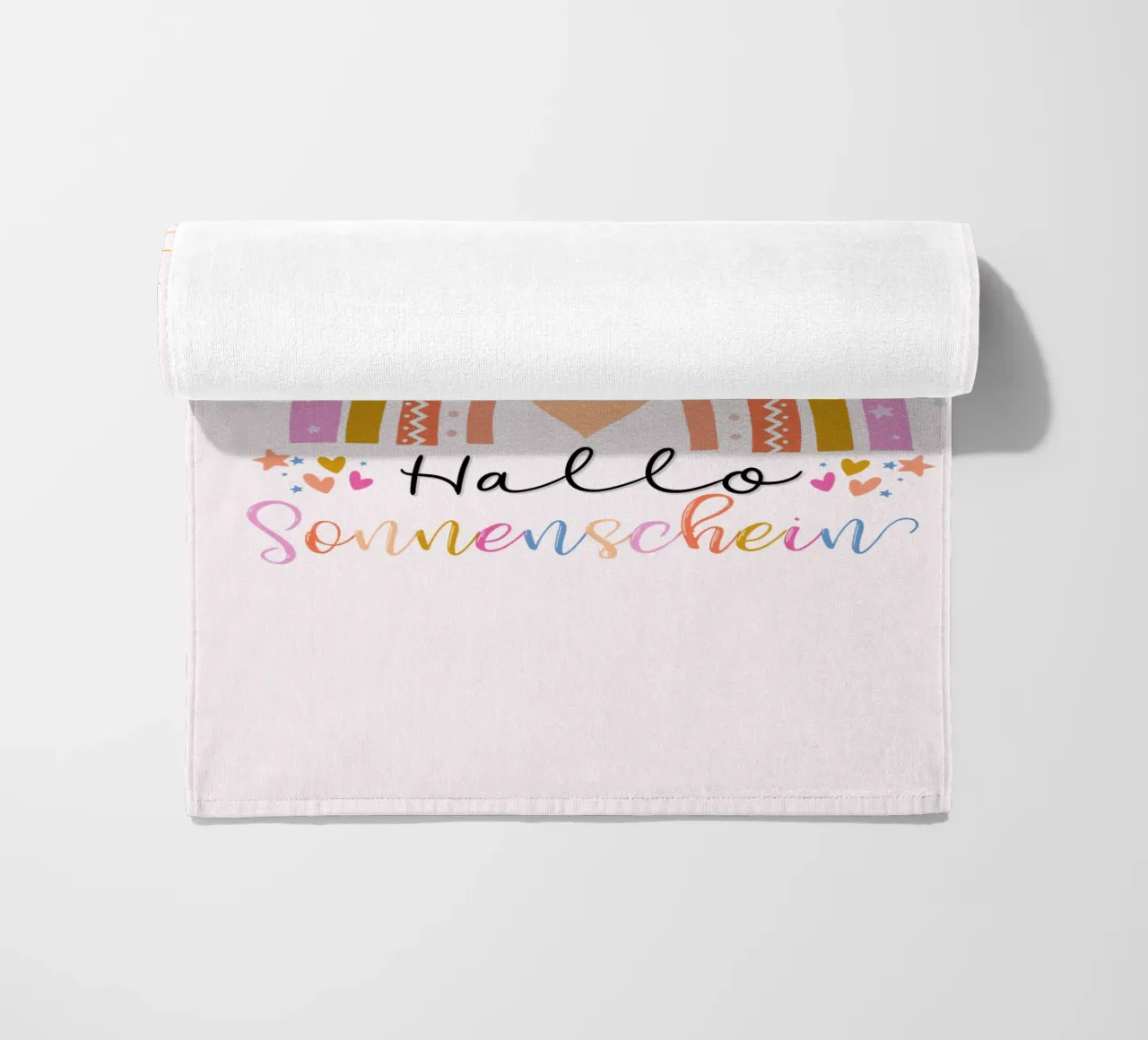 Ciao, sole. Simpatico arcobaleno in rosa. Per i bambini telo mare da CalliLetters