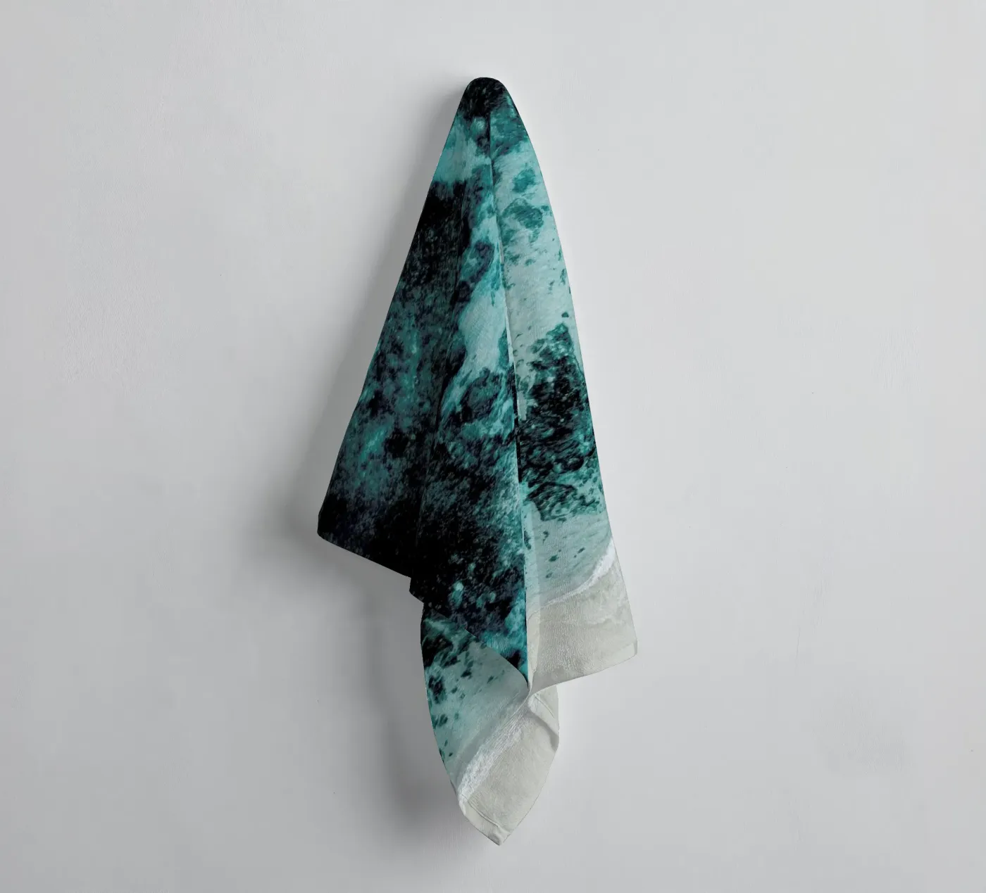 Beach Patterns Handtuch von Chris Abatzis