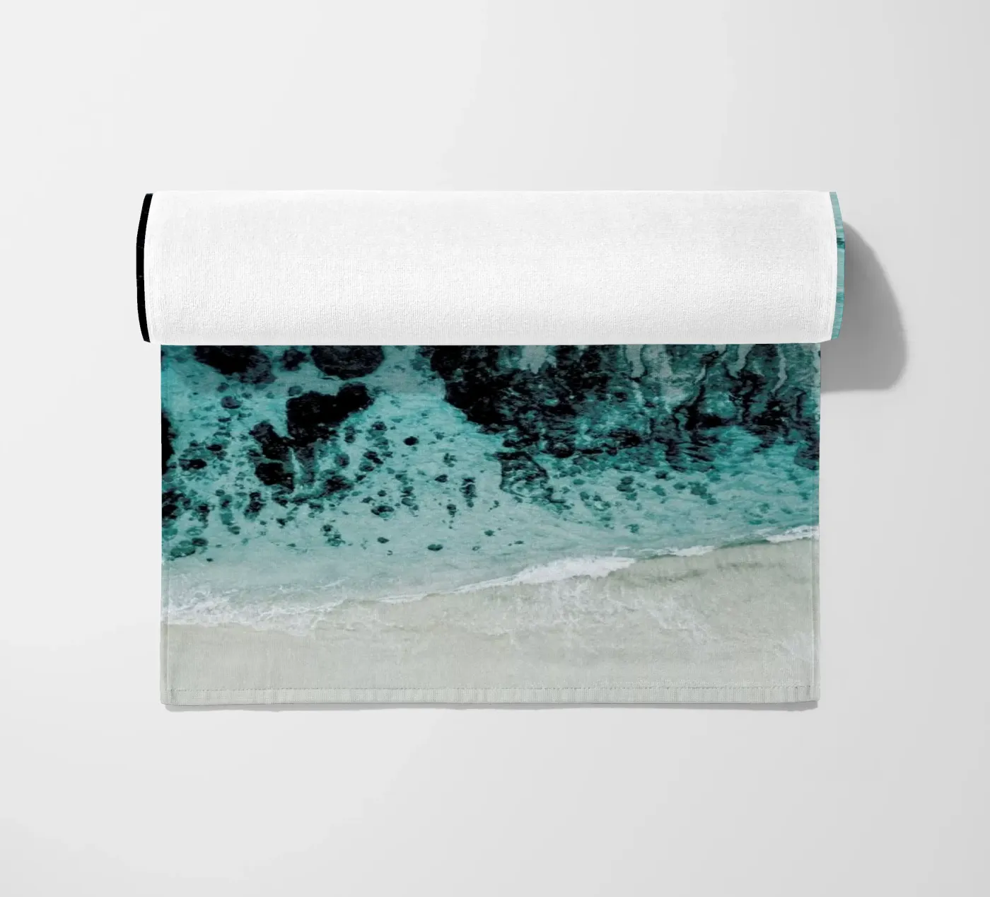 Beach Patterns strandhanddoek van Chris Abatzis