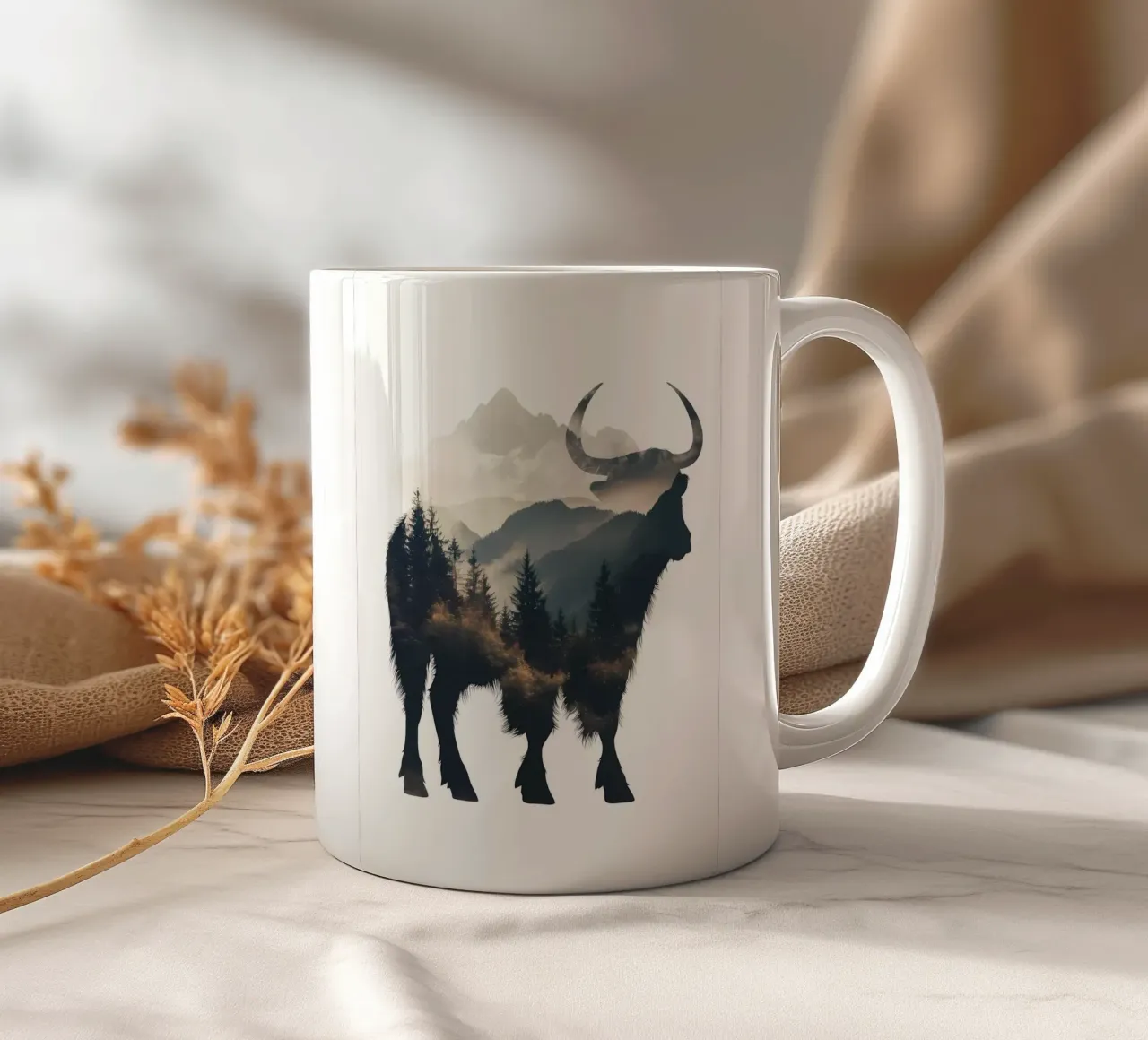 Silhouette di toro di montagna tazza in ceramica da Ginnery