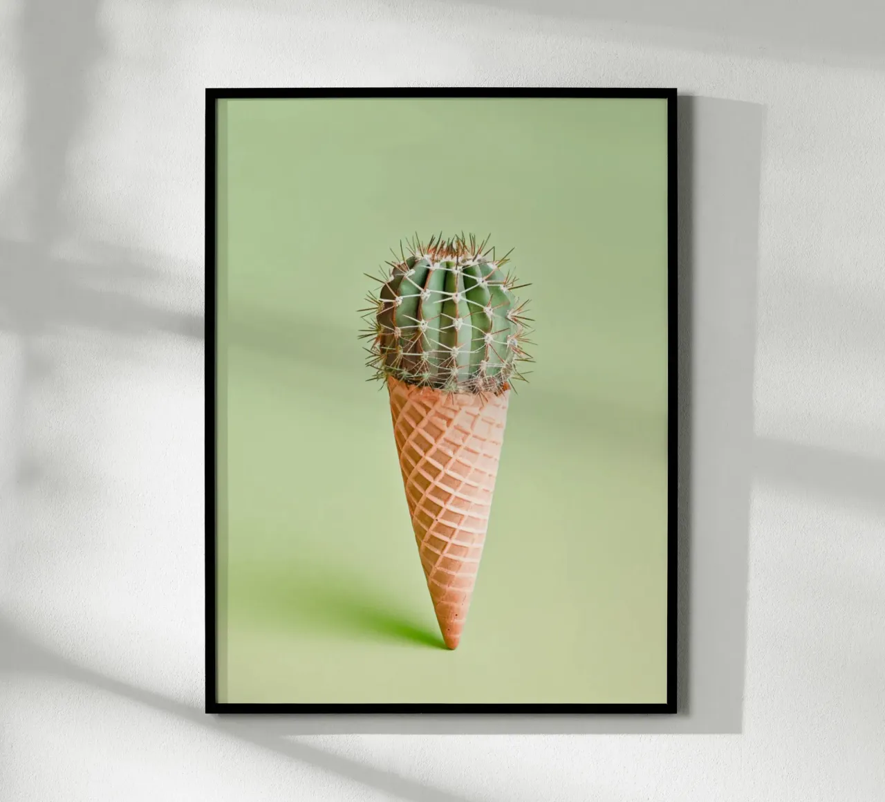 Cono gelato con cactus verde poster con telaio in plastica da Yaso Design & Art