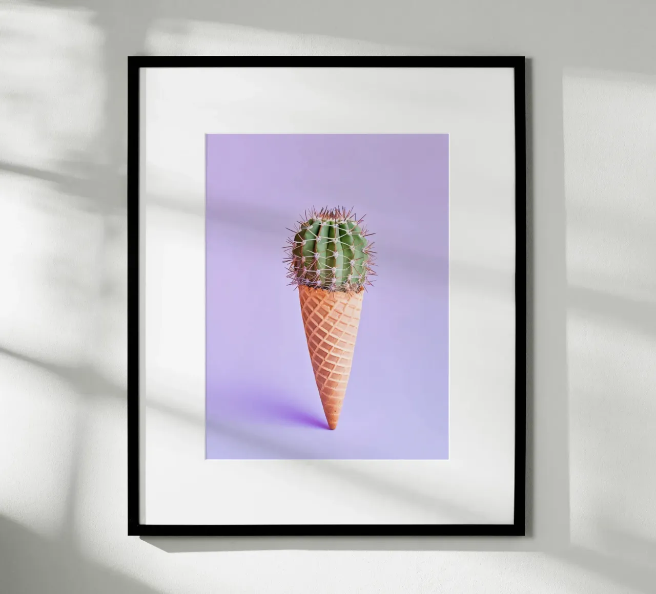 Cono gelato con cactus viola poster con telaio in plastica da Yaso Design & Art