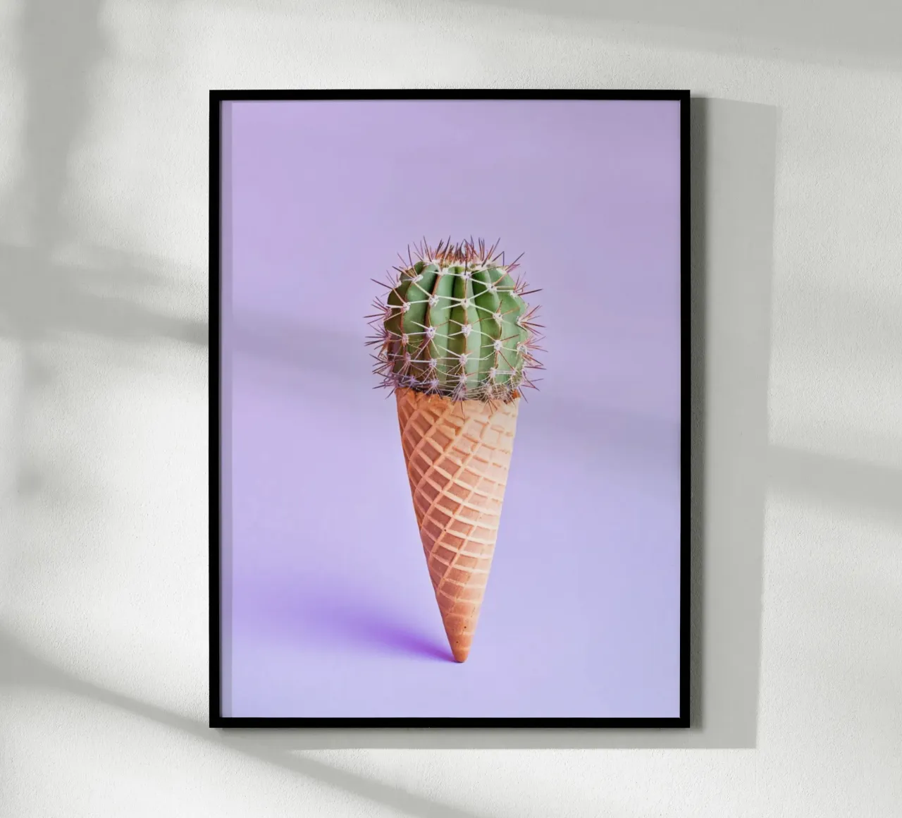 Cono gelato con cactus viola poster con telaio in plastica da Yaso Design & Art