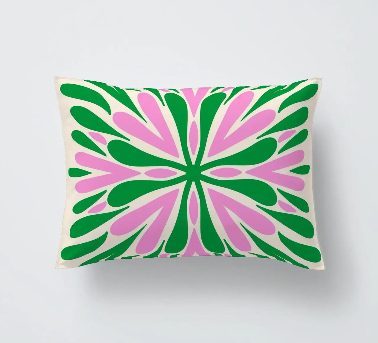 Petali di simmetria moderna - Verde e rosa cuscino da Wackapacka