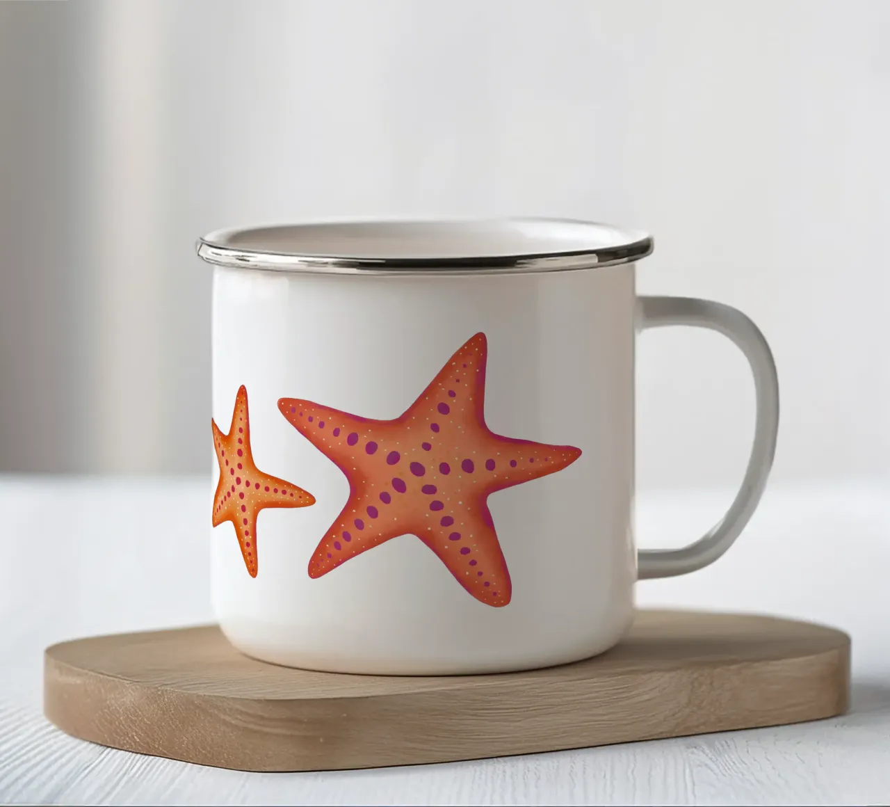 Stelle marine e conchiglie. Motivo marittimo ad acquerello tazza in smalto da CalliLetters