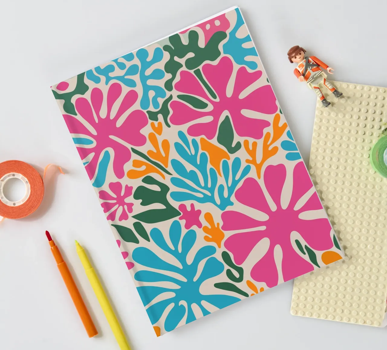 Abstrakte Florale Korallen notebook by pierosvisuals
