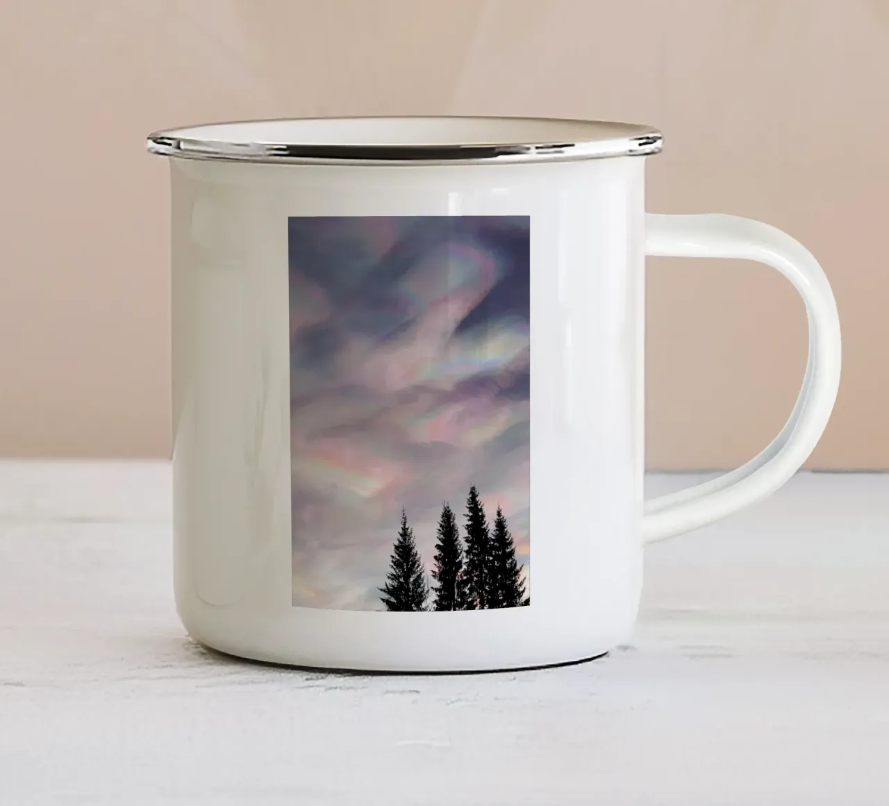 Mother of Pearl Clouds tazza in smalto da Framative