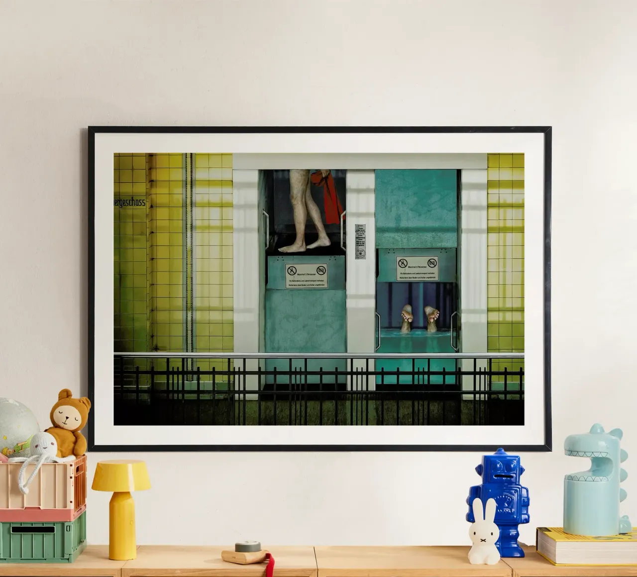 Do We Need A Revolution? poster da Ambra