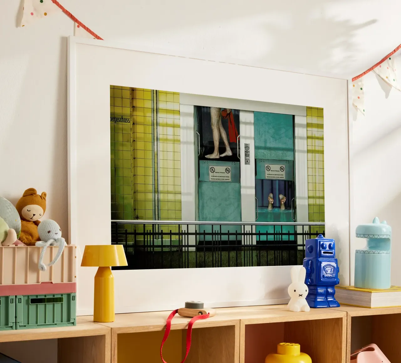 Do We Need A Revolution? poster da Ambra