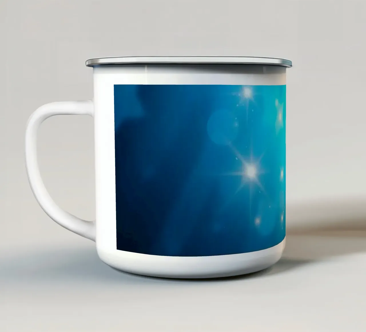 Disegno di sfondo astratto blu brillante con effetto scintillante tazza in smalto da DesignDoodle