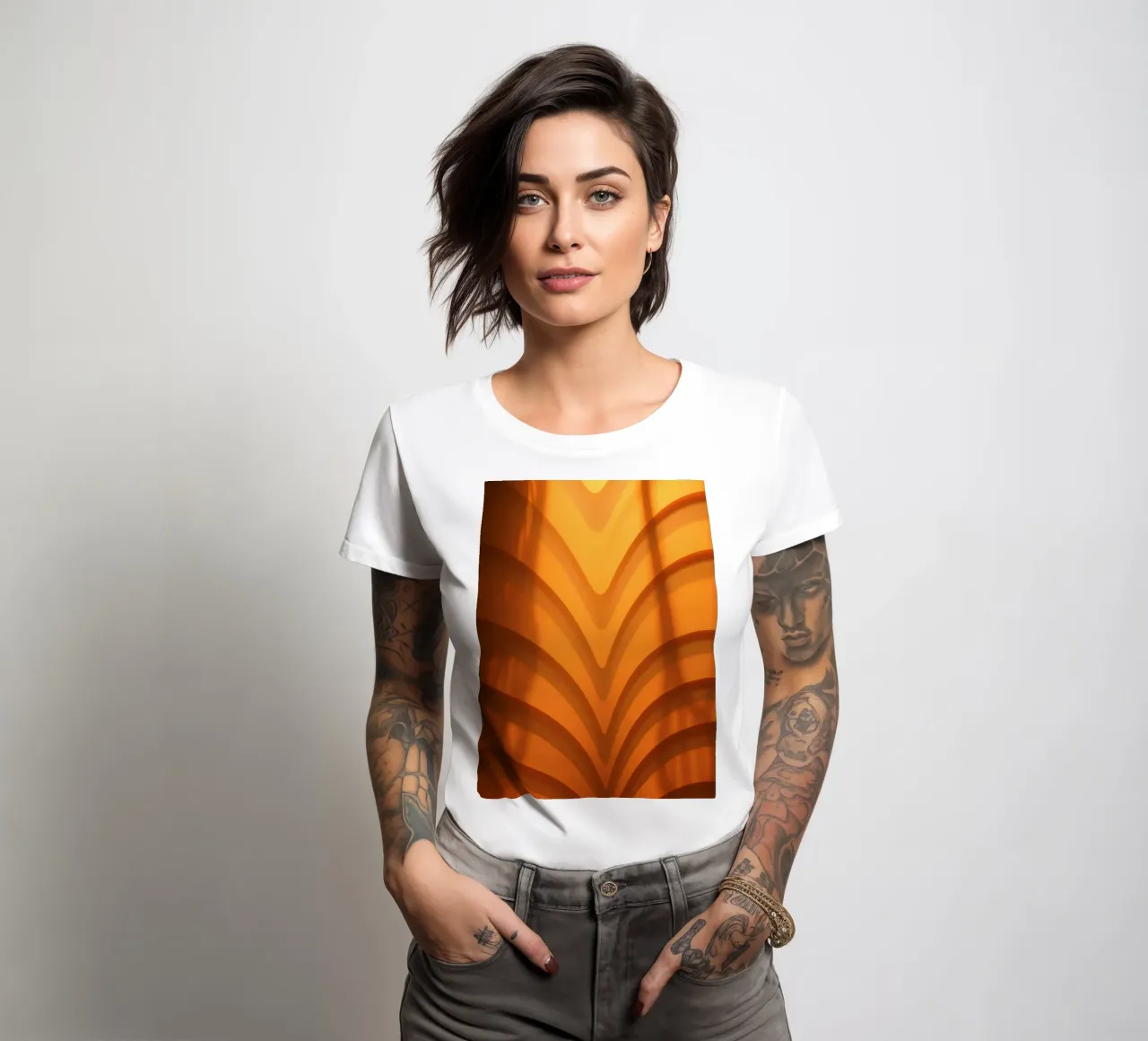 Warme abstrakte Wellen und Schatten schaffen eine fesselnde Tapete Frauen T-Shirt von DesignDoodle