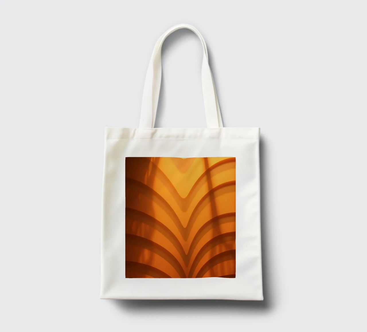 Warme abstracte golven en schaduwen creëren boeiend behang jute draagtas van DesignDoodle