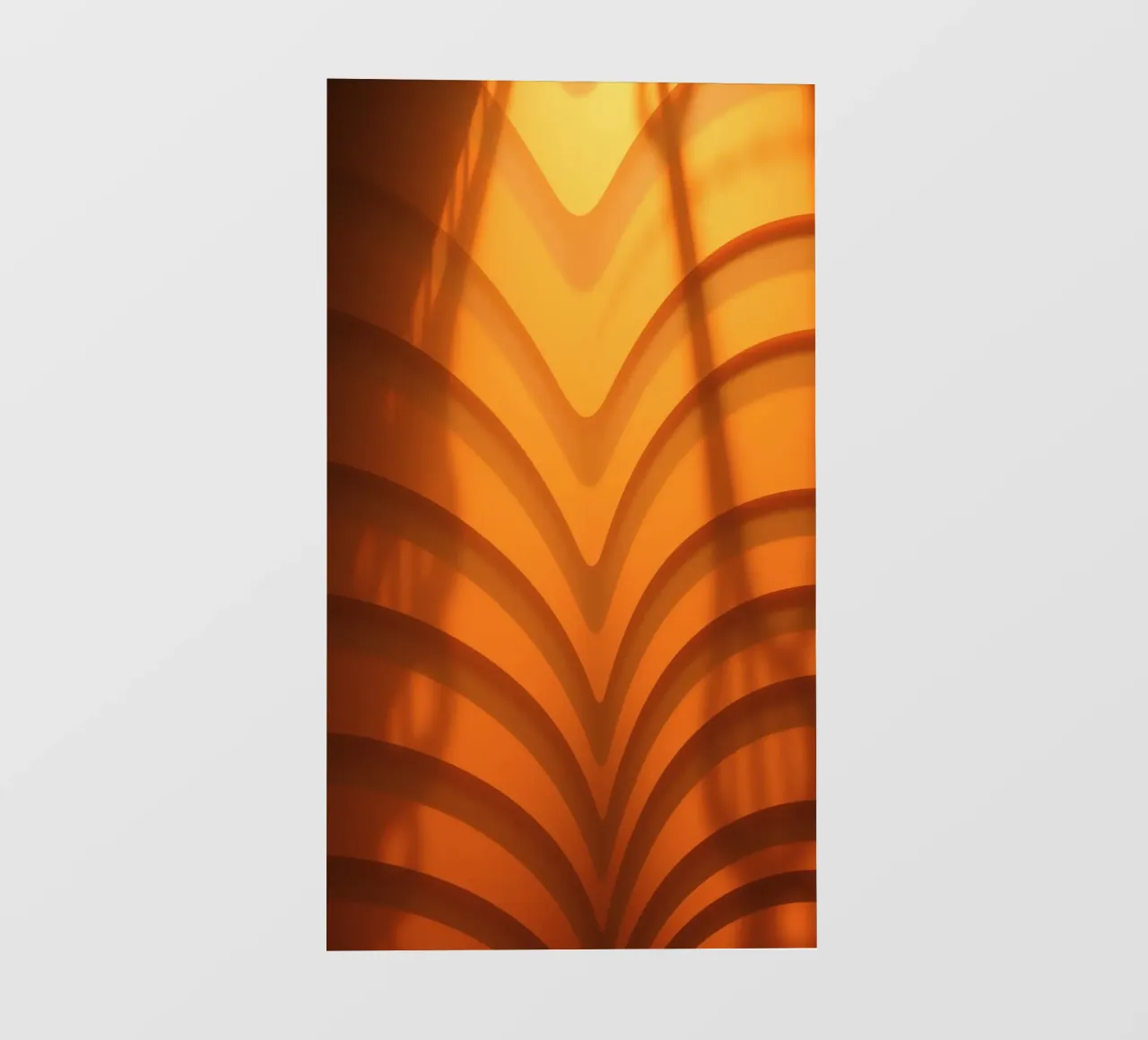 Warme abstracte golven en schaduwen creëren boeiend behang backlit folie van DesignDoodle