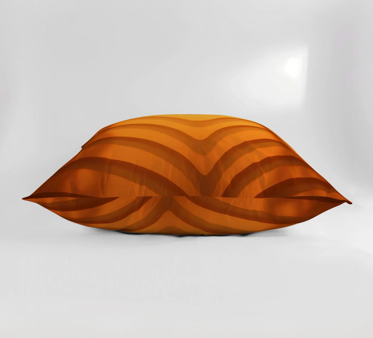 Warme abstracte golven en schaduwen creëren boeiend behang kussen van DesignDoodle