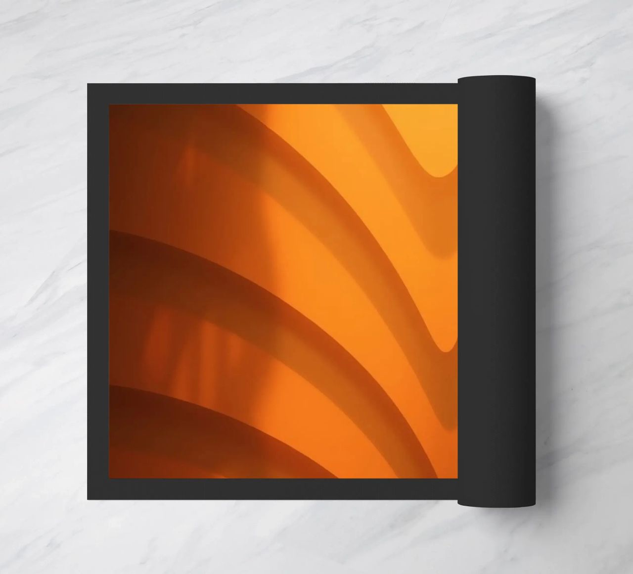 Warme abstracte golven en schaduwen creëren boeiend behang deurmat van DesignDoodle