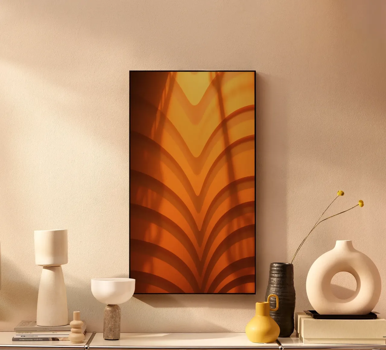 Warme abstracte golven en schaduwen creëren boeiend behang acryl van DesignDoodle